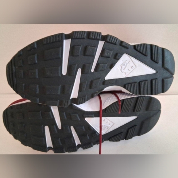 Nike Air Huarache "Red Coral” Sneakers Size 11 New/No Insoles MSRP $120 - Picture 8 of 10